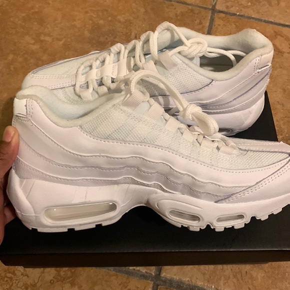 95s all white